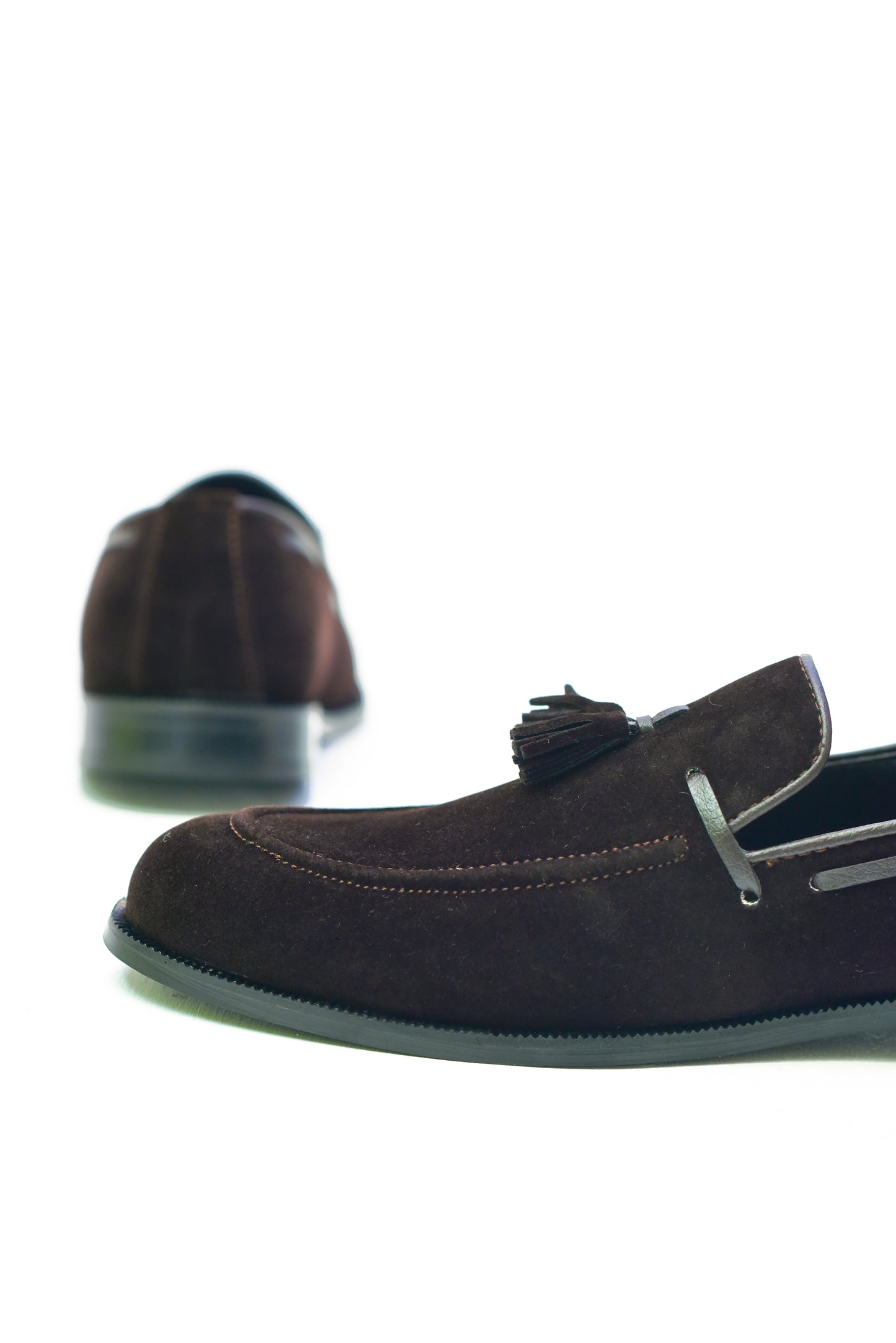 Upgrade your look, with men casual shoes